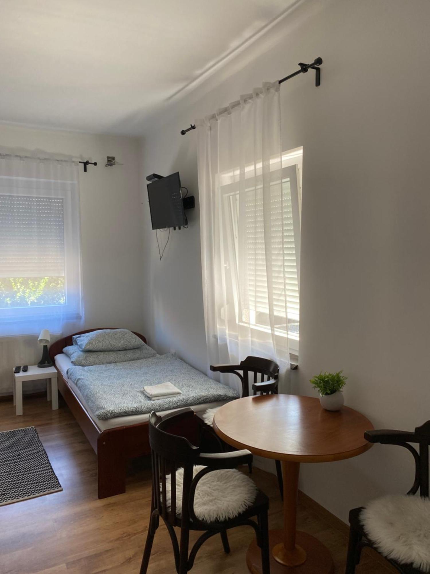 Borbely Apartman นาชคานีจา ภายนอก รูปภาพ